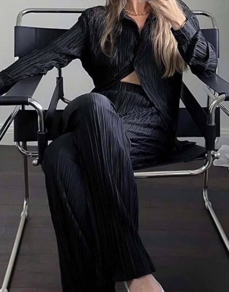 CONUNTO PLISADO NEGRO ELEGANTE