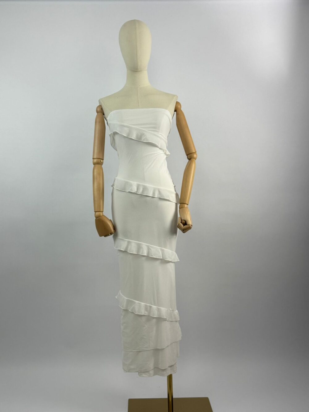 VESTIDO RECTO CON OLANES