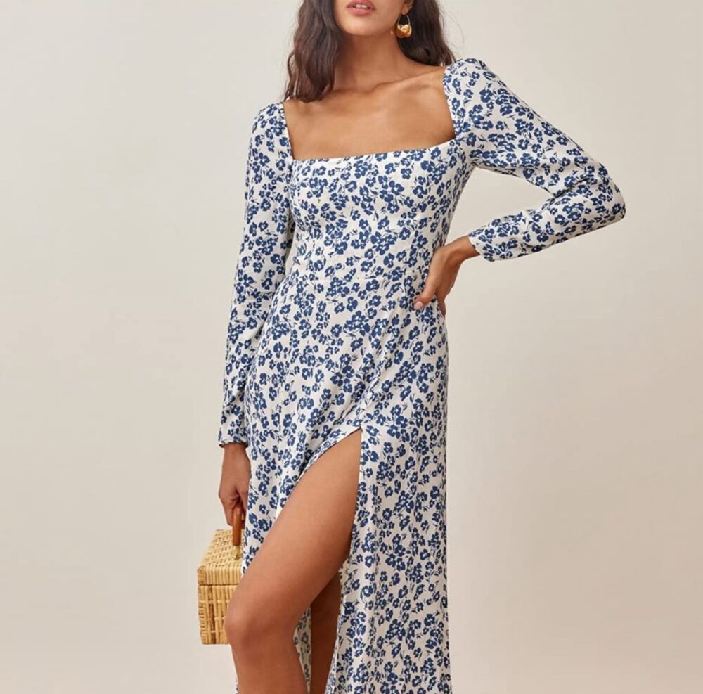 VESTIDO FLOREADO CON ABERTURA EN PIERNA