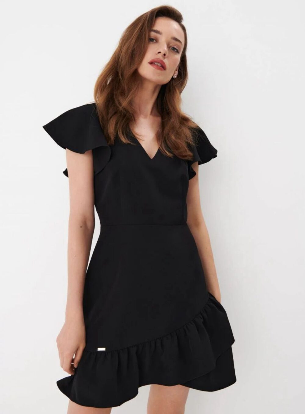 VESTIDO CORTO NEGRO